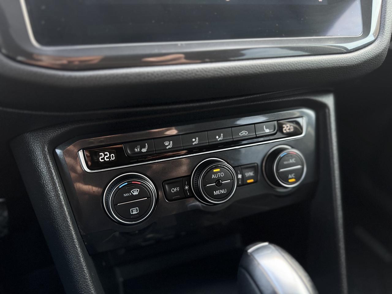 2020 Volkswagen Tiguan Highline 4MOTION   Clean Carfax! Photo