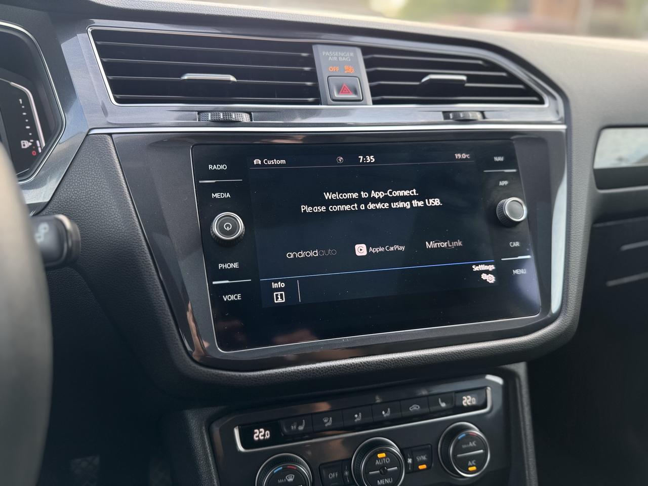 2020 Volkswagen Tiguan Highline 4MOTION   Clean Carfax! Photo