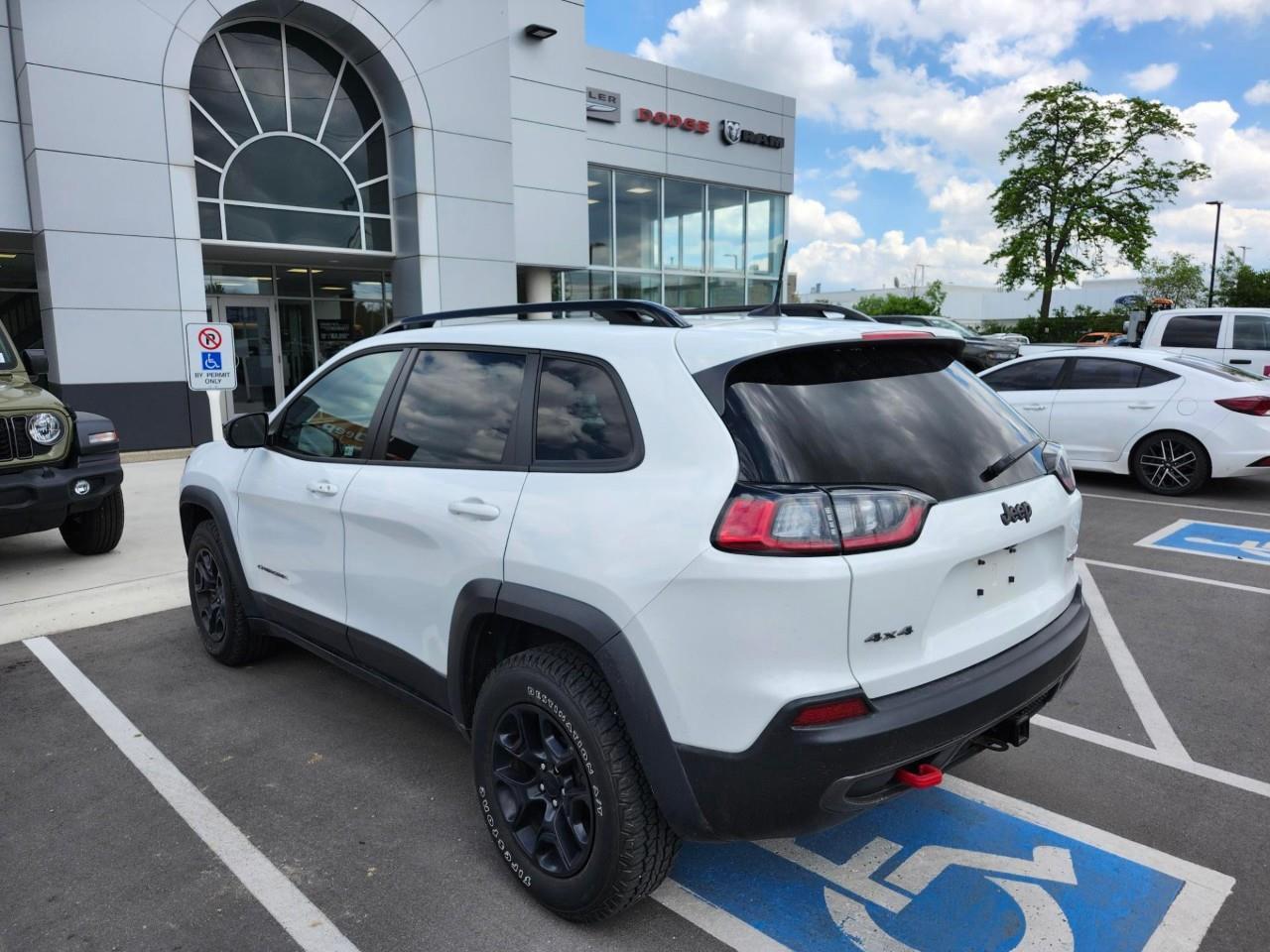 2022 Jeep Cherokee Trailhawk 4dr 4x4 Photo2