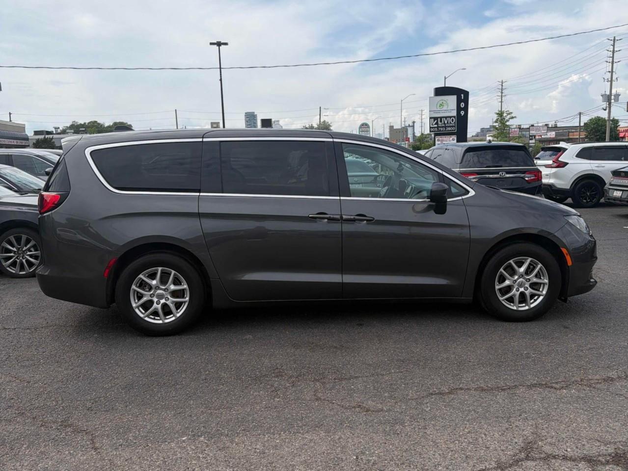 2022 Chrysler Grand Caravan SXT Front-Wheel Drive Passenger Van Photo