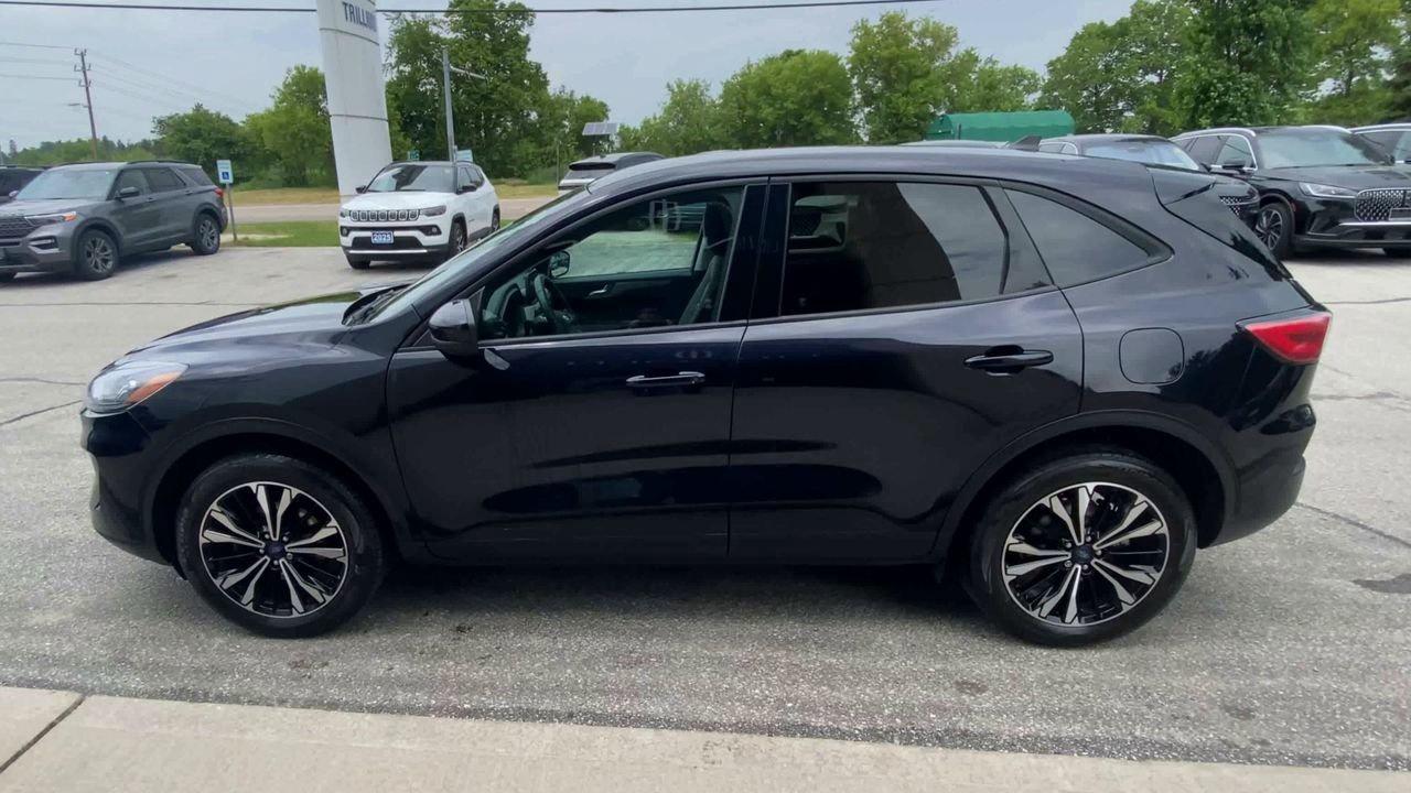2021 Ford Escape SE Photo4