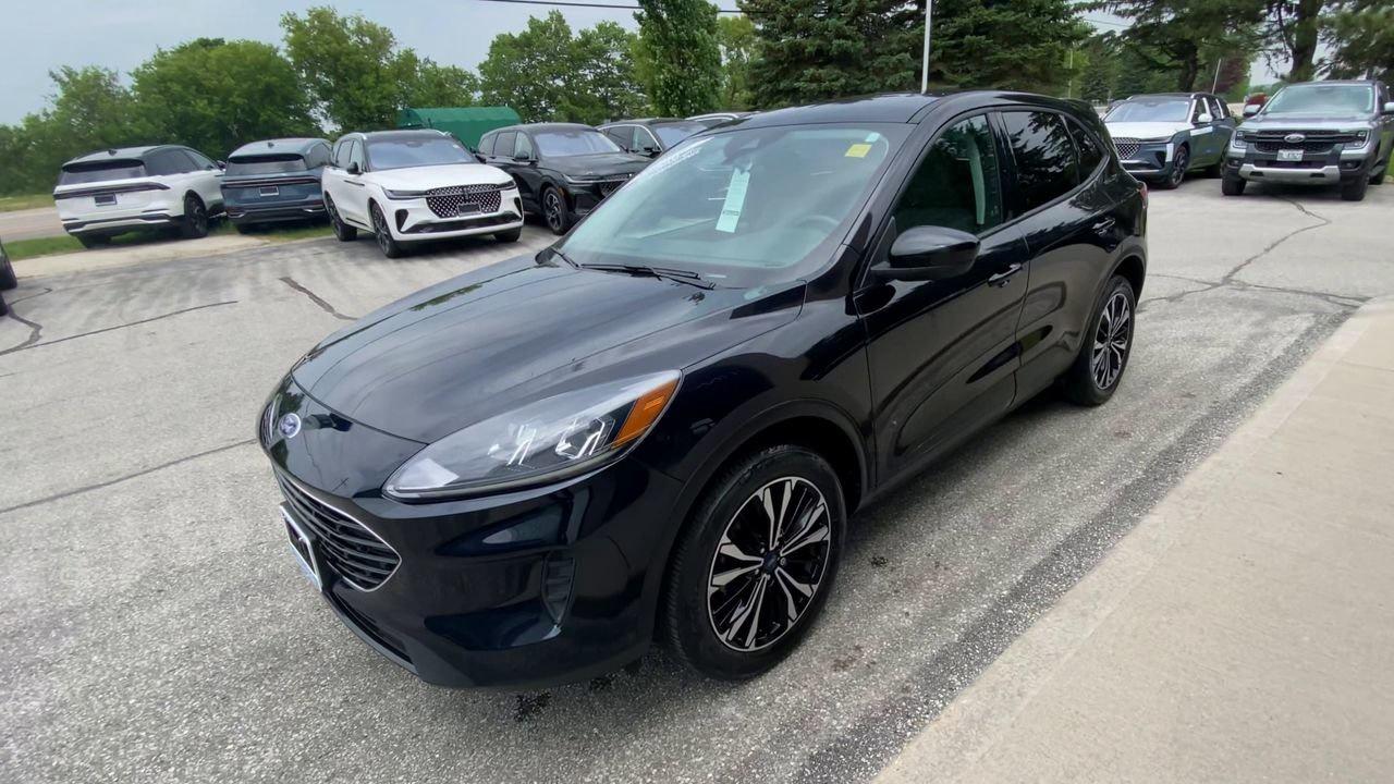 2021 Ford Escape SE Photo