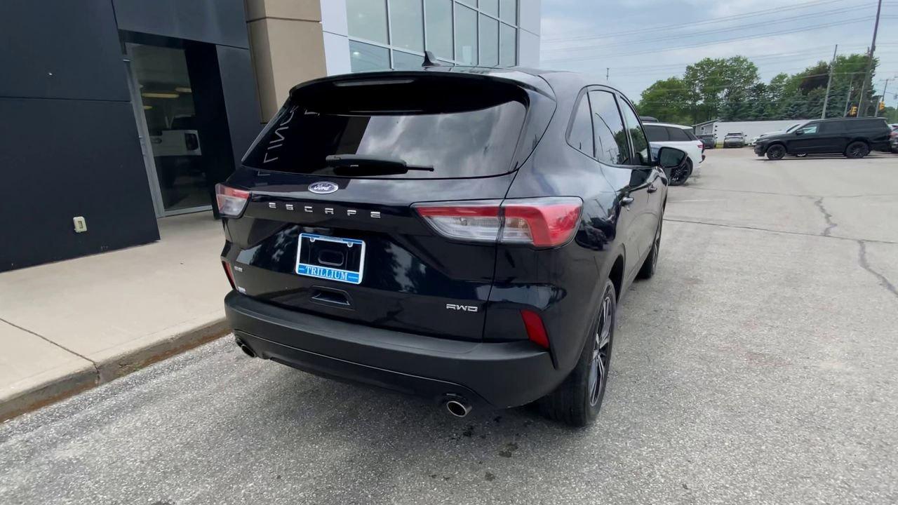 2021 Ford Escape SE Photo