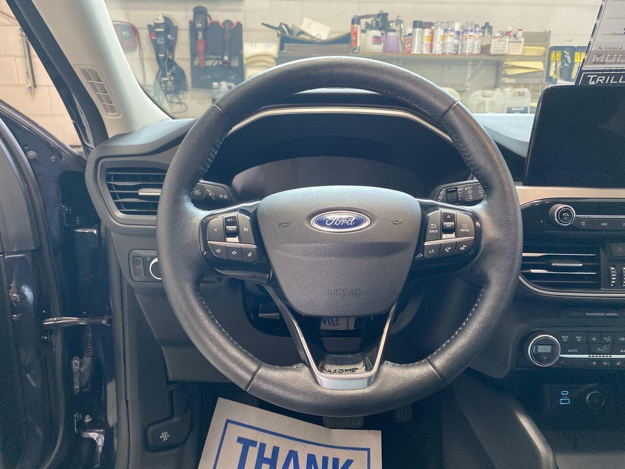 2021 Ford Escape SE Photo
