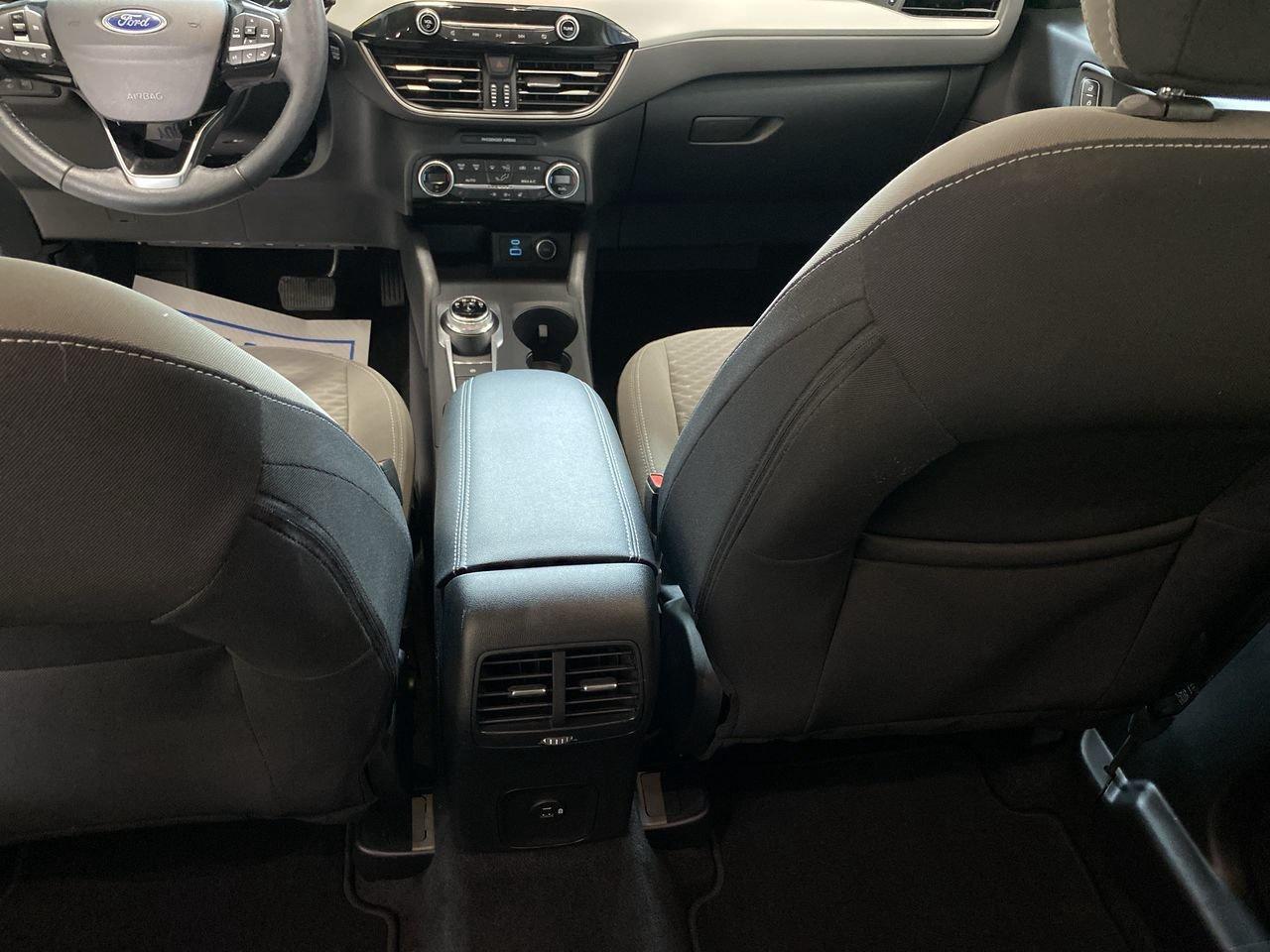 2021 Ford Escape SE Photo