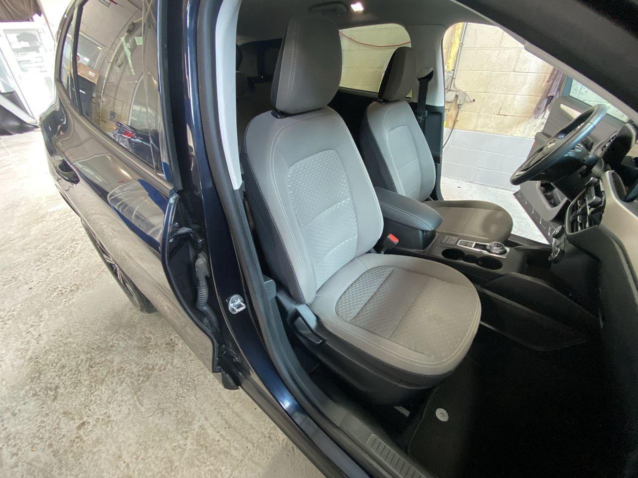 2021 Ford Escape SE Photo