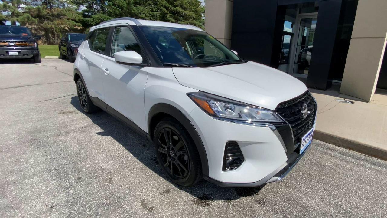 2022 Nissan Kicks SV Photo