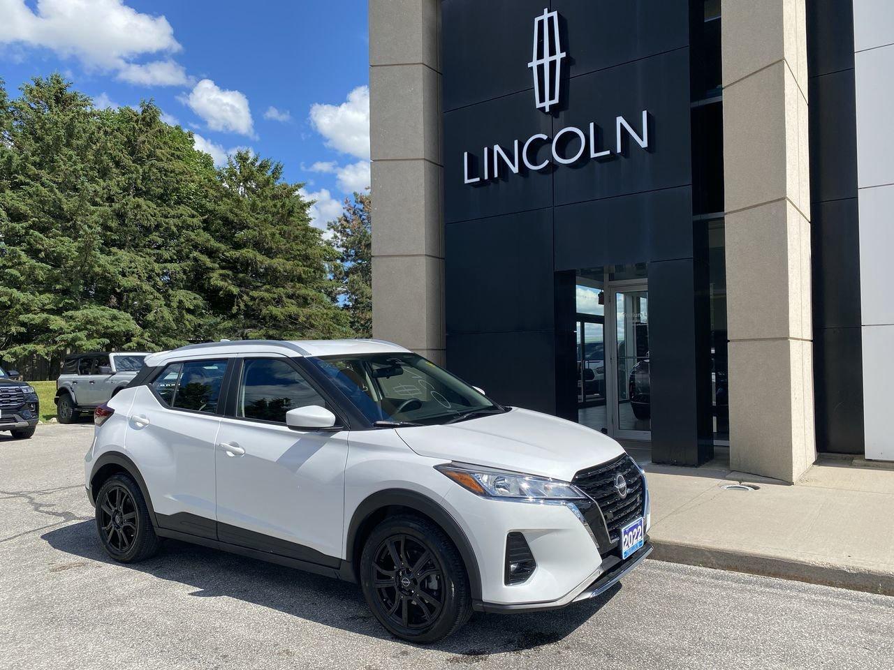 2022 Nissan Kicks SV Photo
