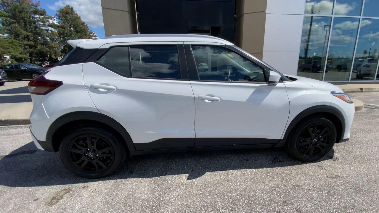 2022 Nissan Kicks SV Photo