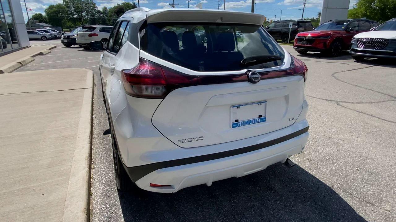 2022 Nissan Kicks SV Photo