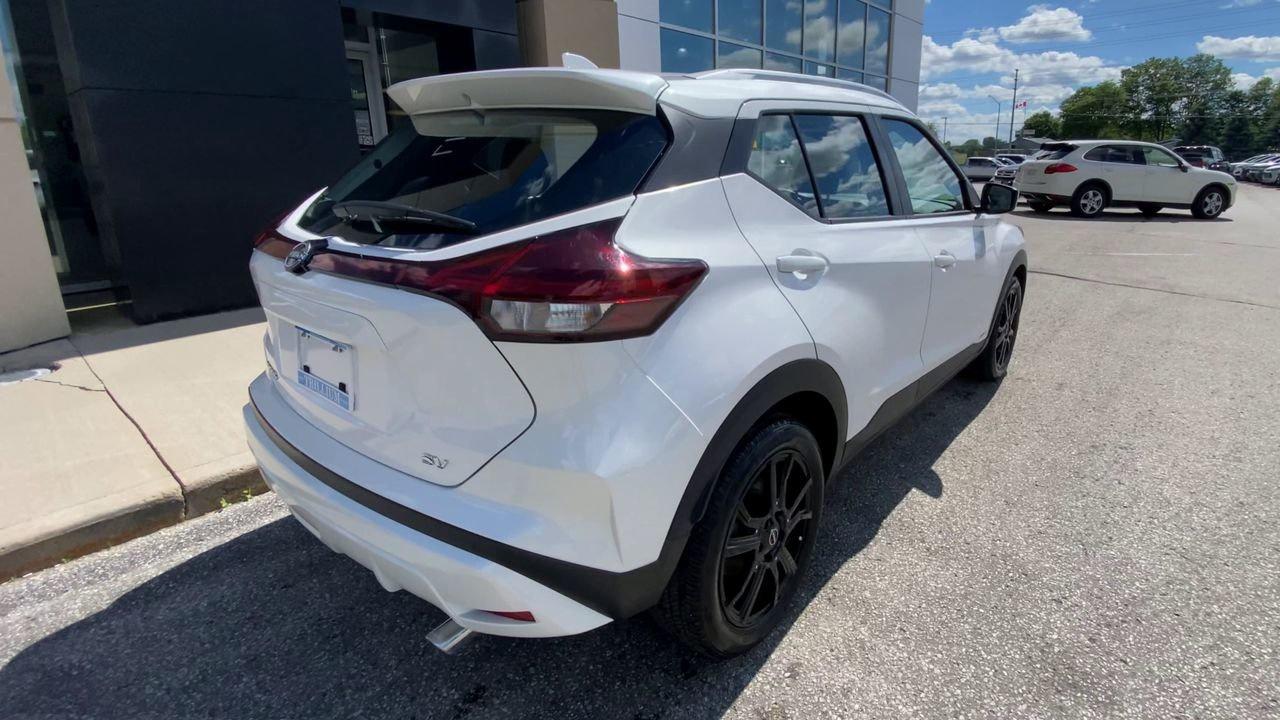 2022 Nissan Kicks SV Photo