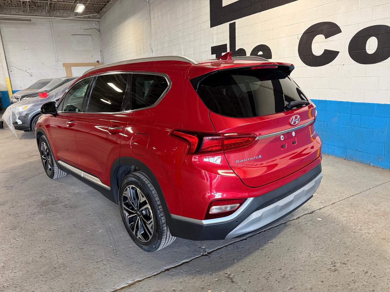 2019 Hyundai Santa Fe Ultimate 2.0  (A8) 4dr All-Wheel Drive Photo