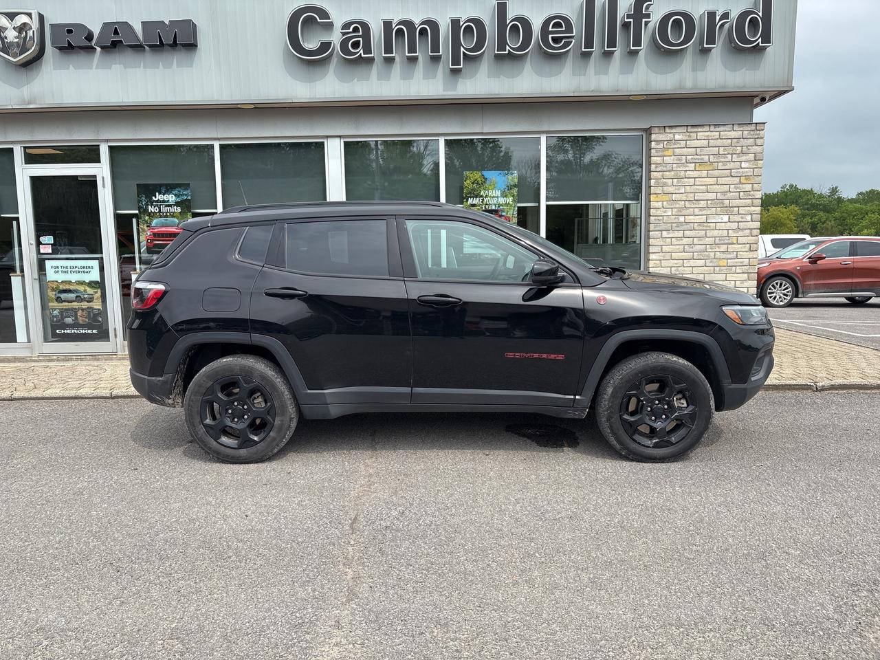 2023 Jeep Compass Trailhawk Photo3