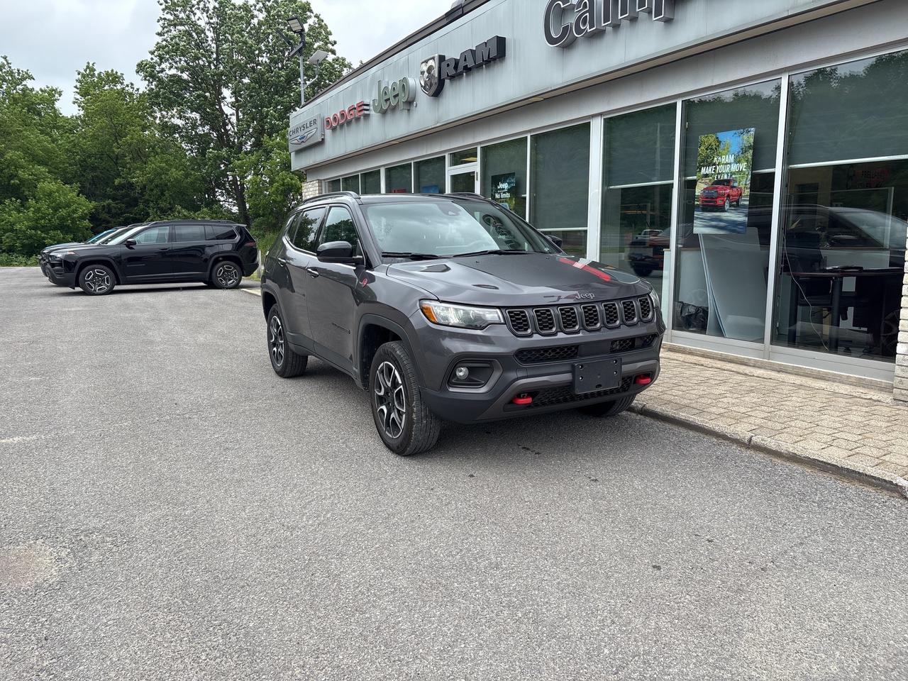 2024 Jeep Compass Trailhawk Photo2