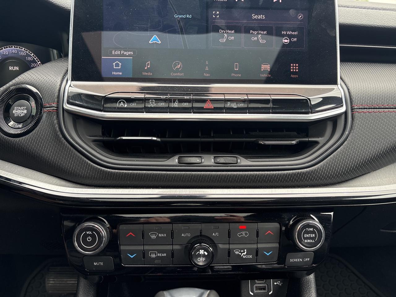 2024 Jeep Compass Trailhawk Photo