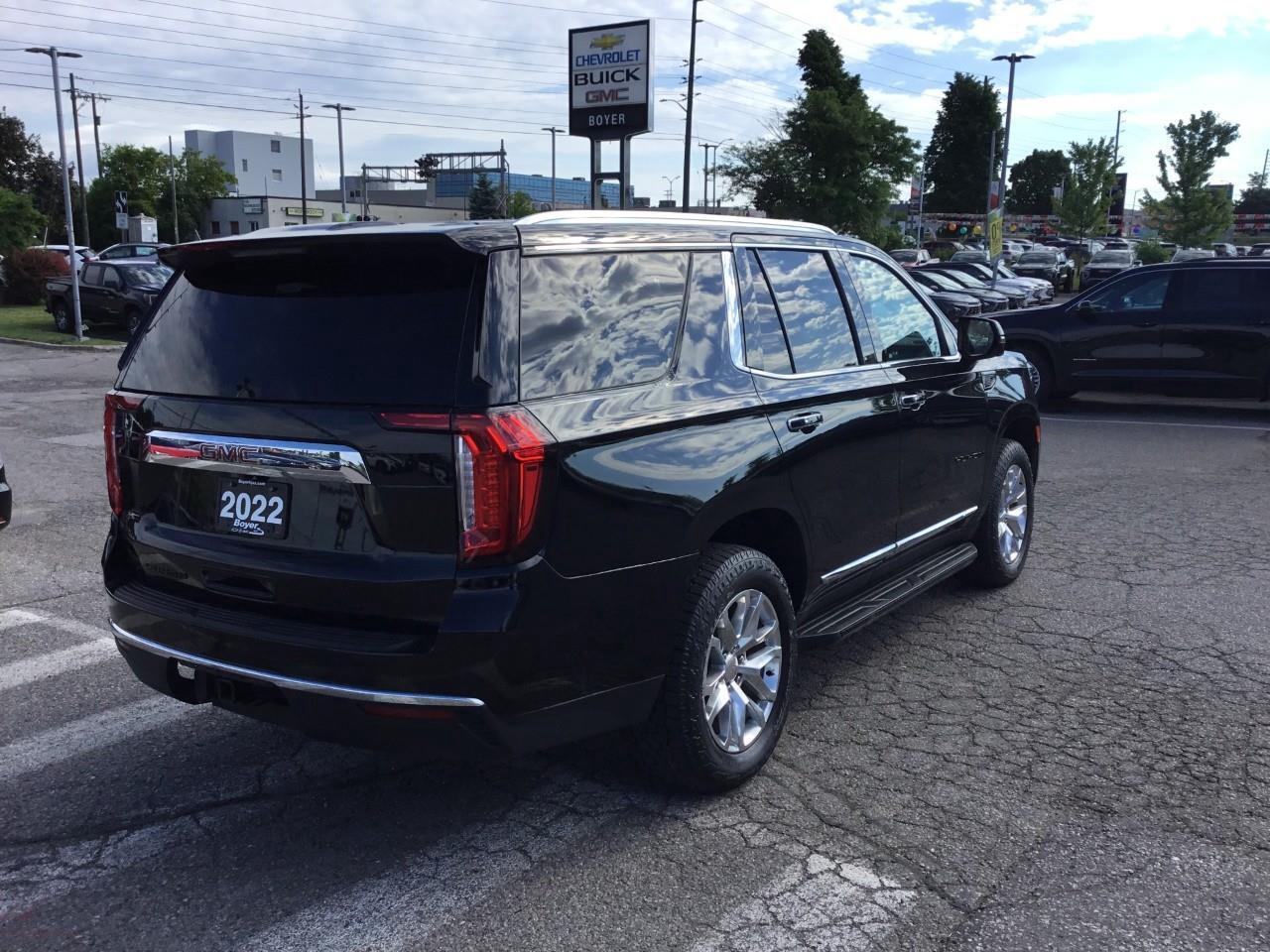 2022 GMC Yukon SLT Photo