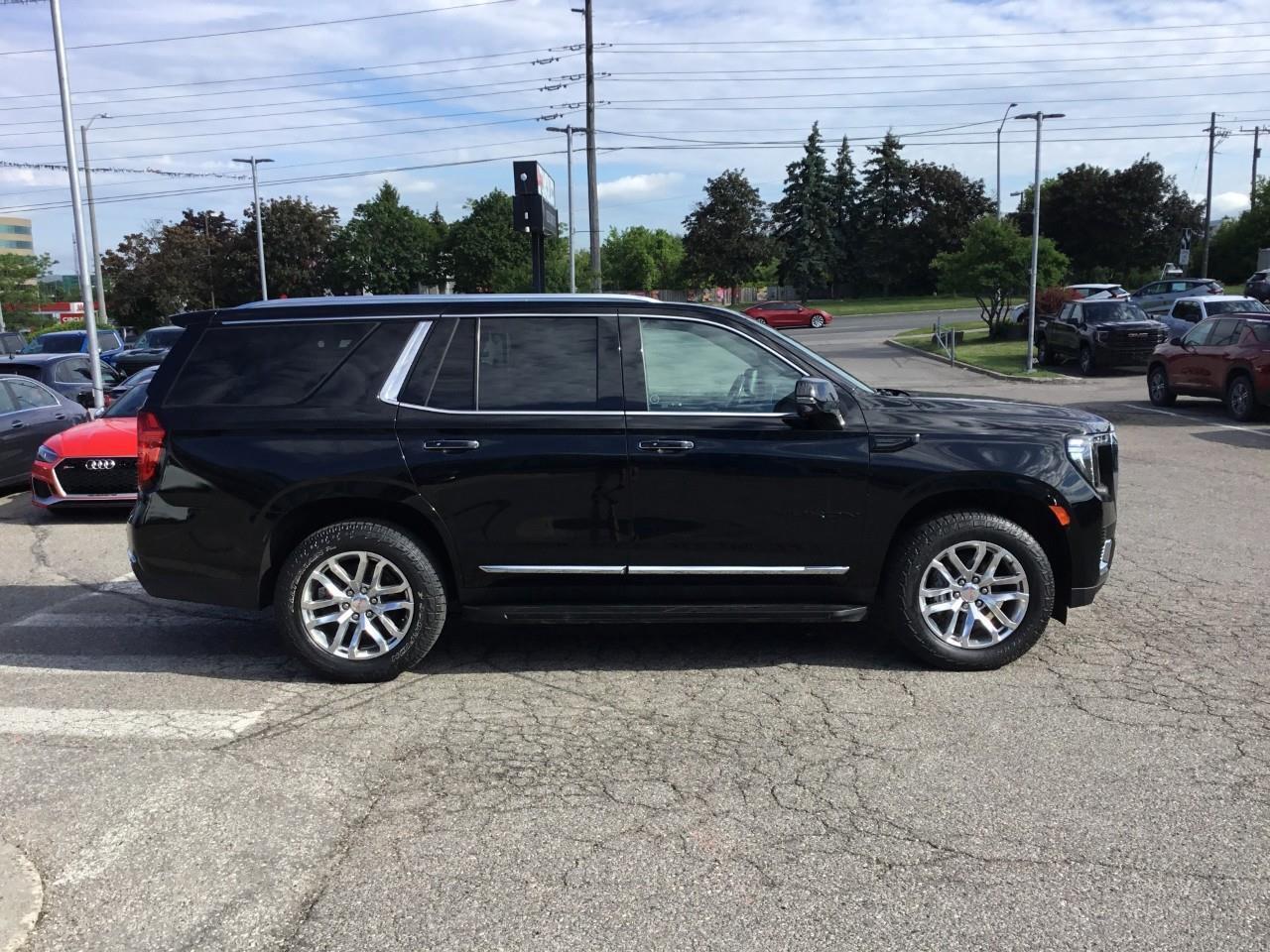 2022 GMC Yukon SLT Photo