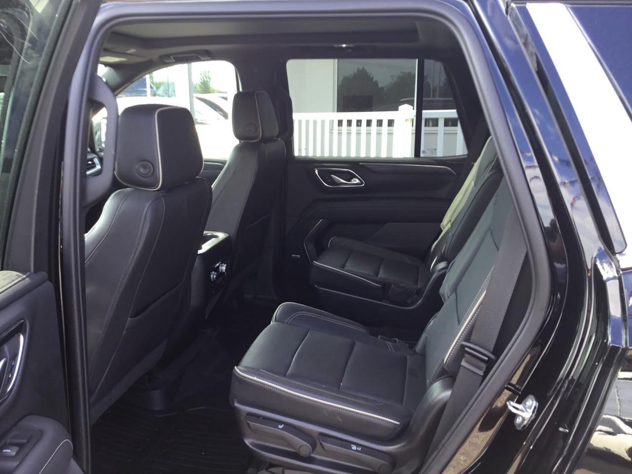 2022 GMC Yukon SLT Photo
