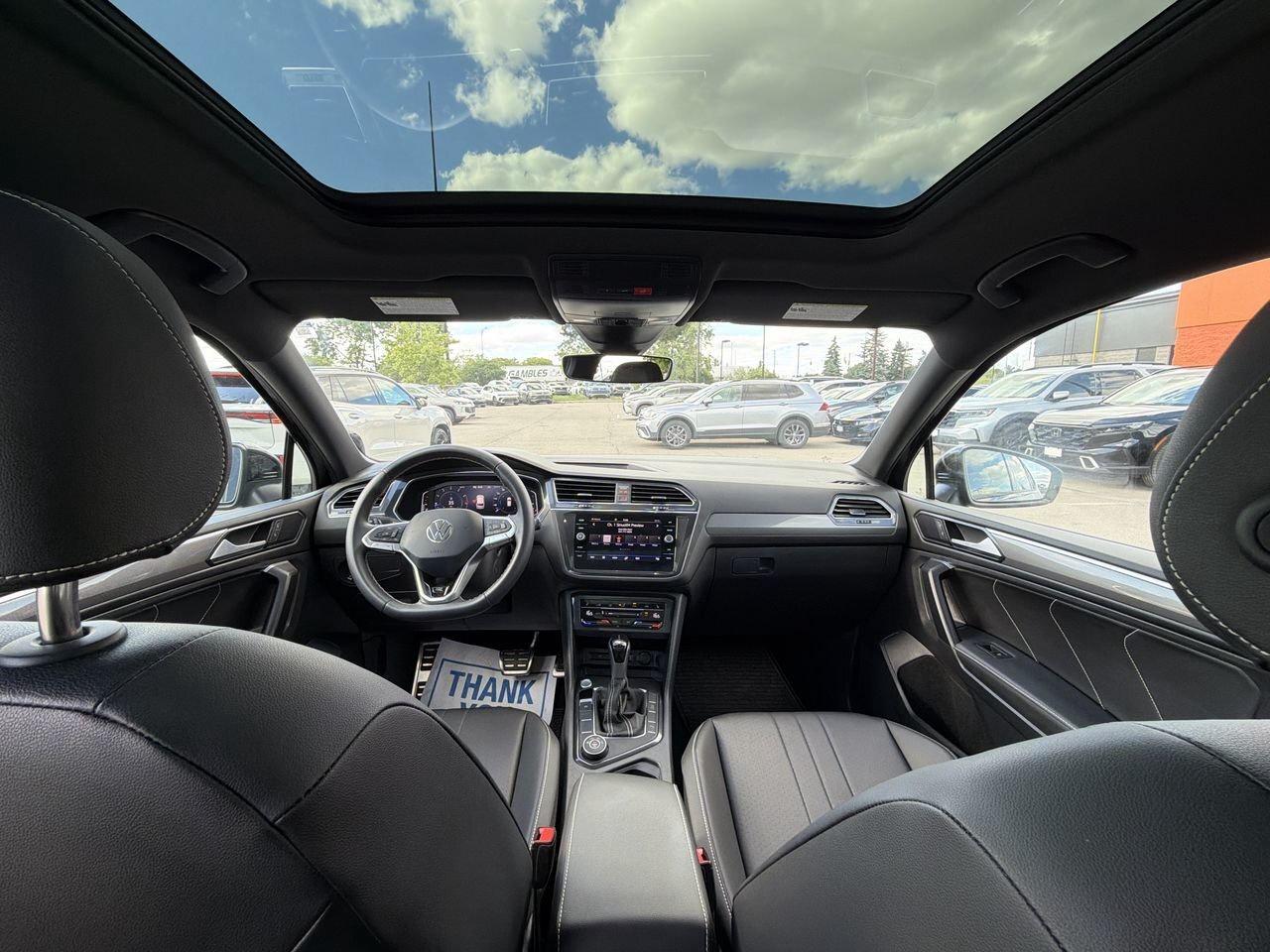 2023 Volkswagen Tiguan Comfortline R-Line Black 2.0T 8sp at w/Tip 4M Remo Photo