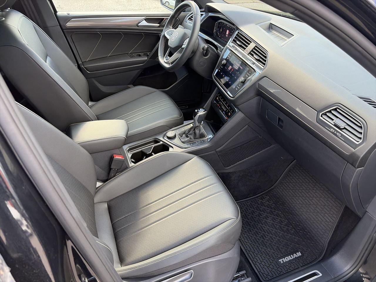 2023 Volkswagen Tiguan Comfortline R-Line Black 2.0T 8sp at w/Tip 4M Remo Photo