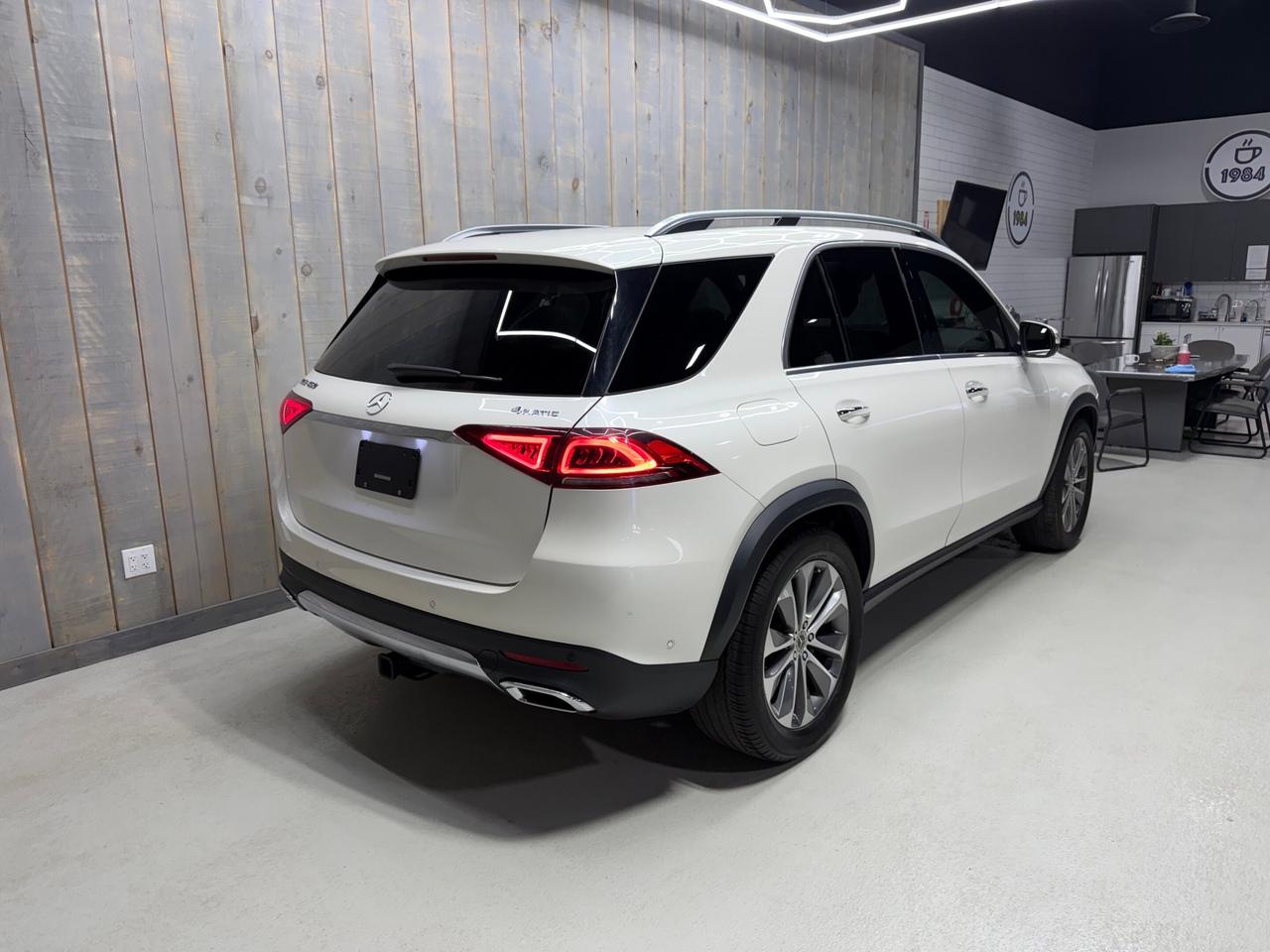 2023 Mercedes-Benz GLE-Class GLE 450 4MATIC  EXCLUSIVE INTELLIGENT DRIVE Photo