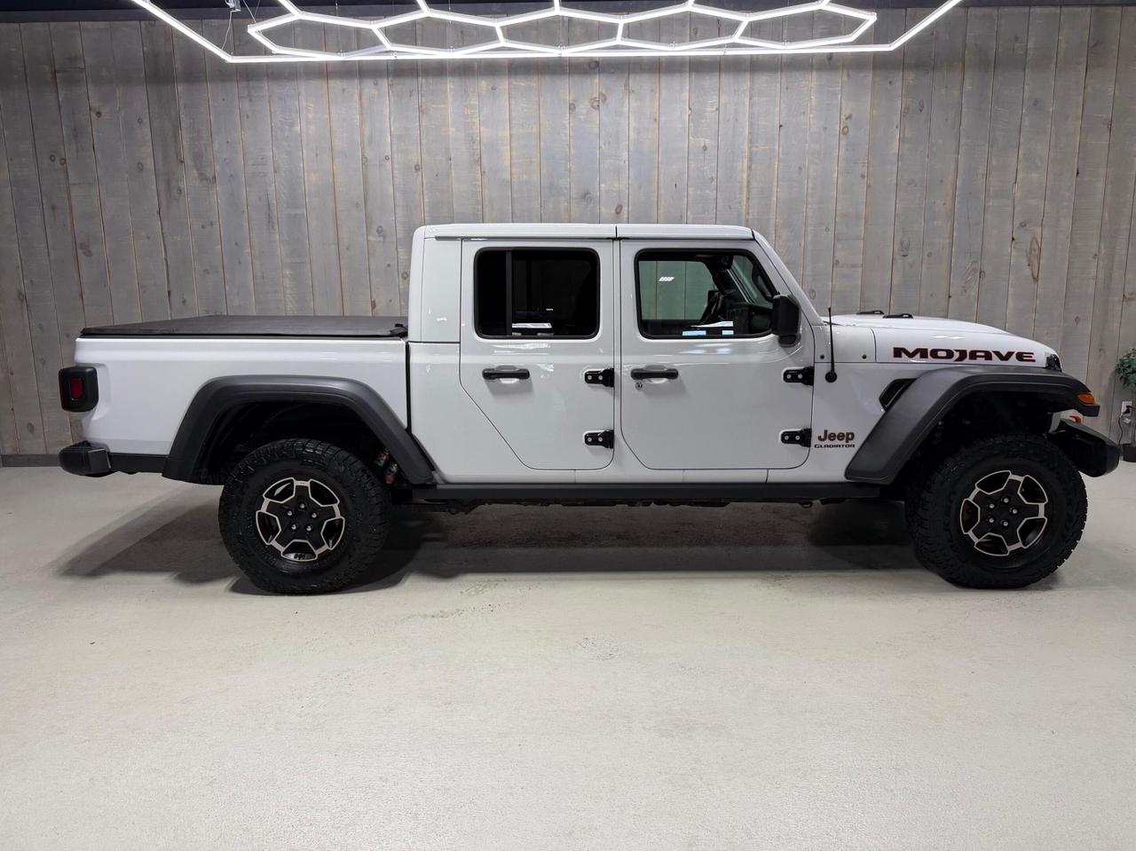 2021 Jeep Gladiator MOJAVE 4x4 TONNEAU COVER NO ACCIDENTS Photo