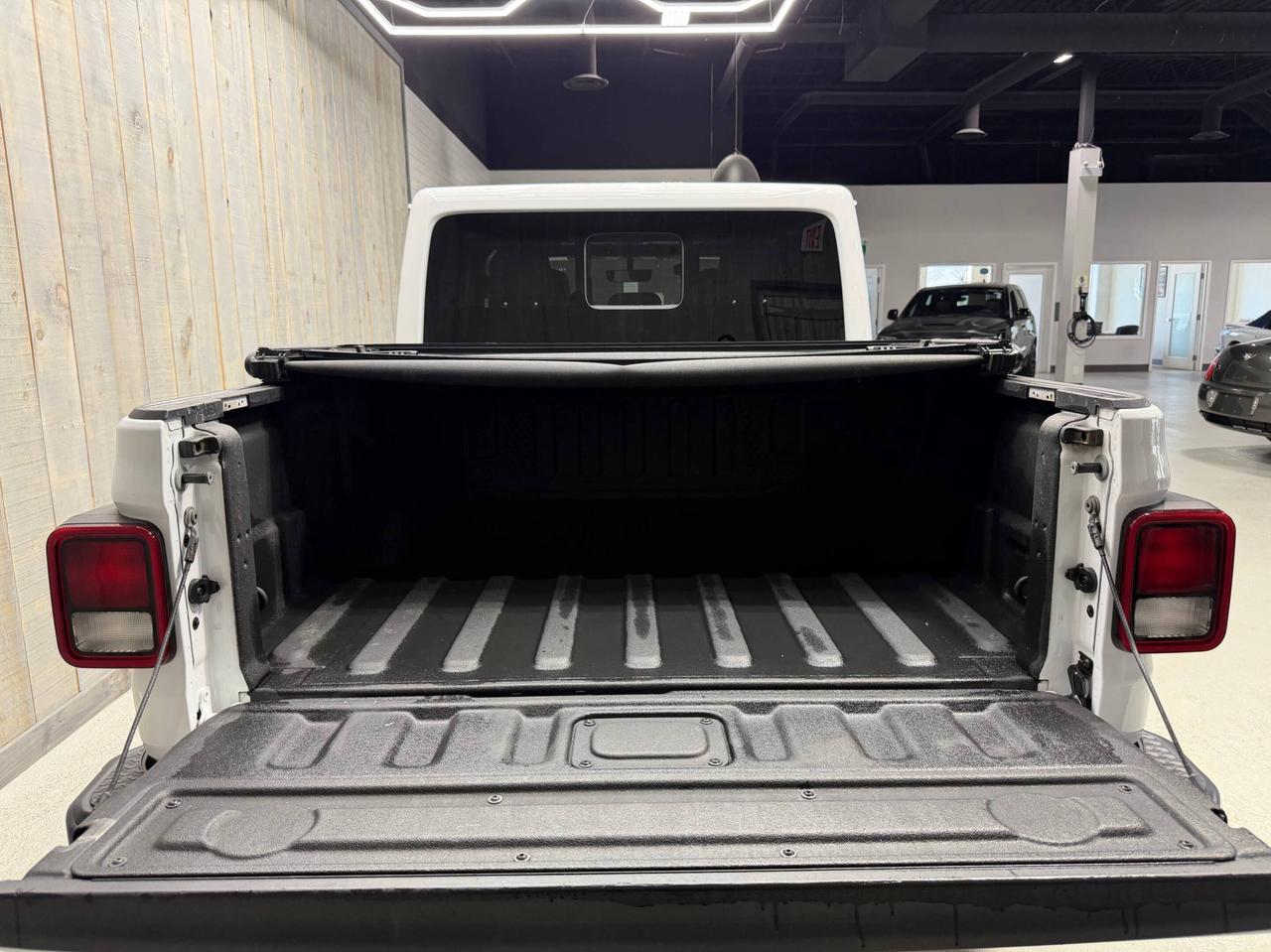 2021 Jeep Gladiator MOJAVE 4x4 TONNEAU COVER NO ACCIDENTS Photo