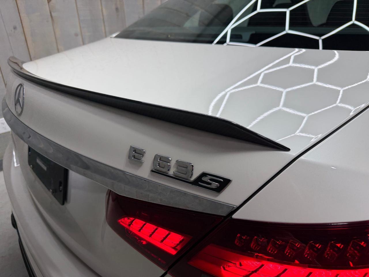 2023 Mercedes-Benz E-Class AMG E 63 S 4MATIC+ LOW KMS CARBON FIBER Photo