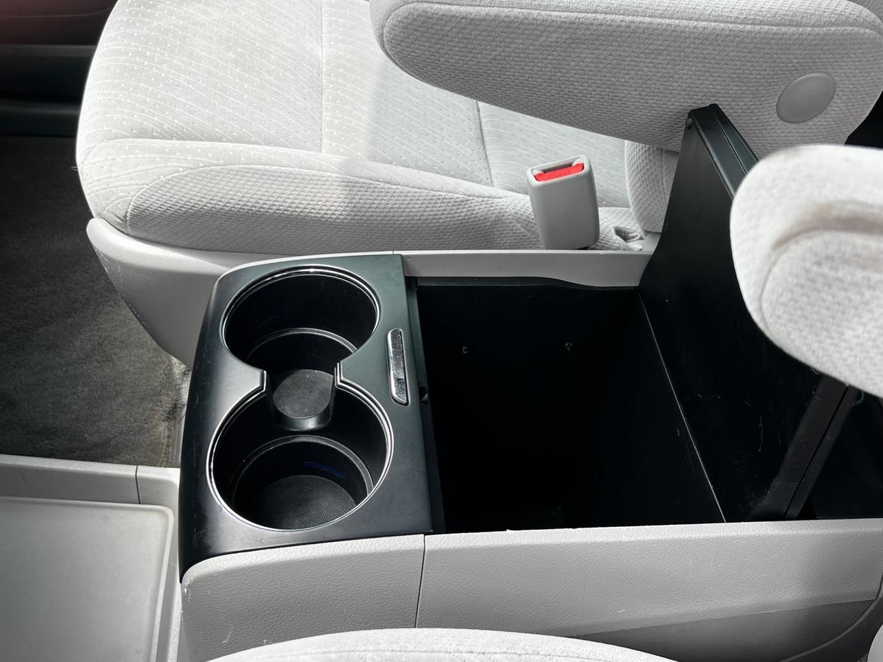 2018 Toyota Sienna LE 8-Passenger FWD Photo