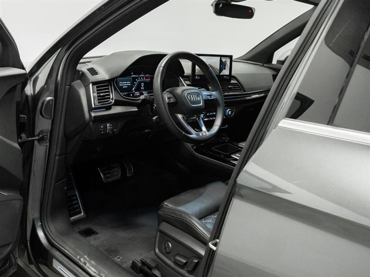 2022 Audi SQ5 3.0T Progressiv 4dr All-Wheel Drive quattro Sport Utility Photo