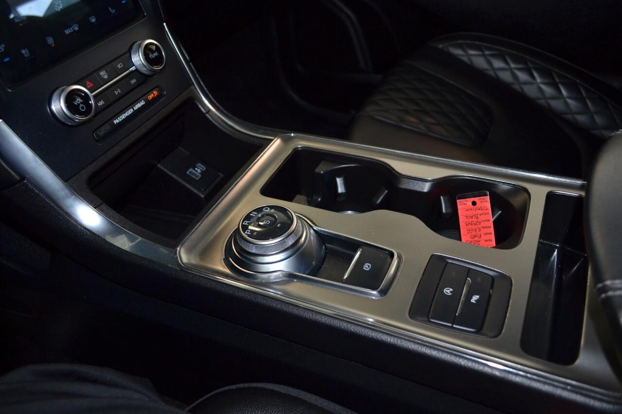 2023 Ford Edge Titanium AWD Photo
