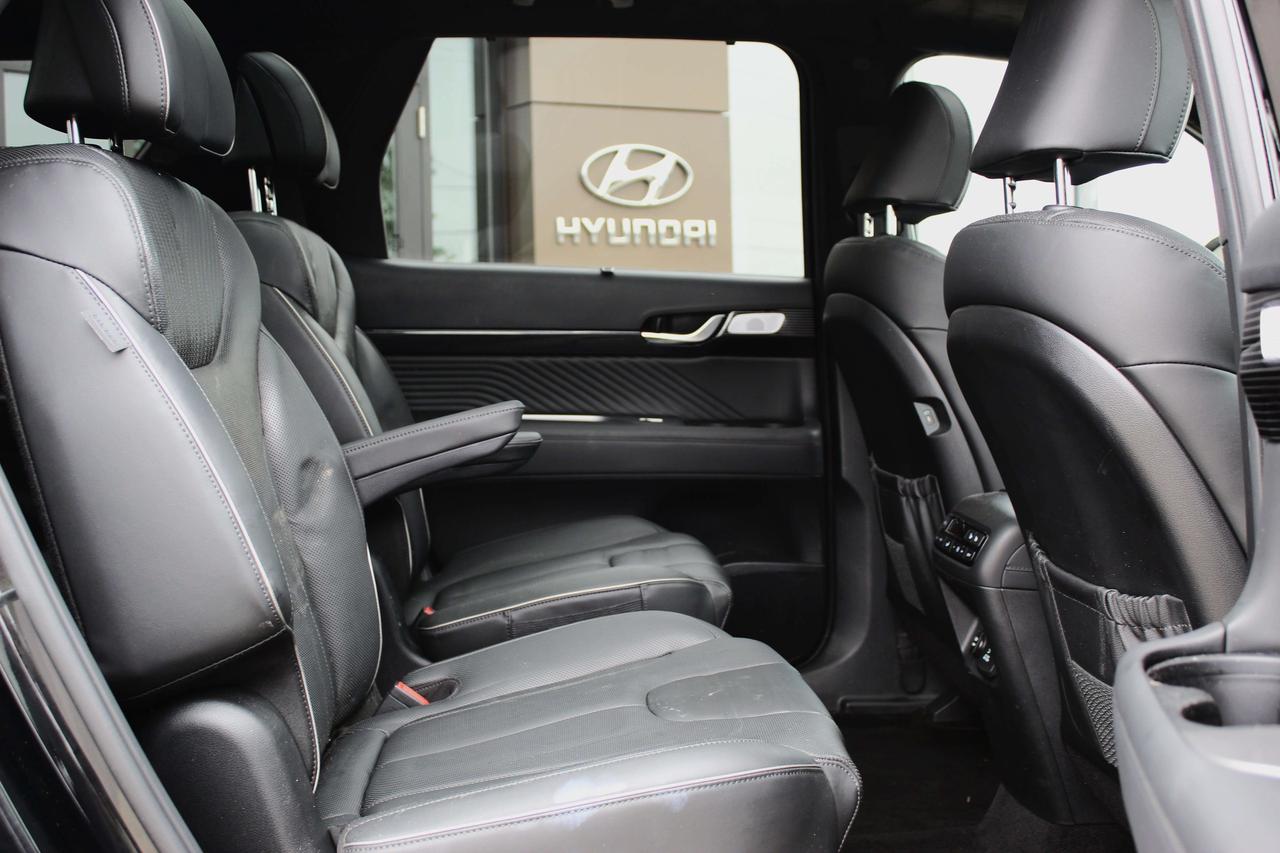2024 Hyundai PALISADE Ultimate Calligraphy 7-Passenger AWD Photo