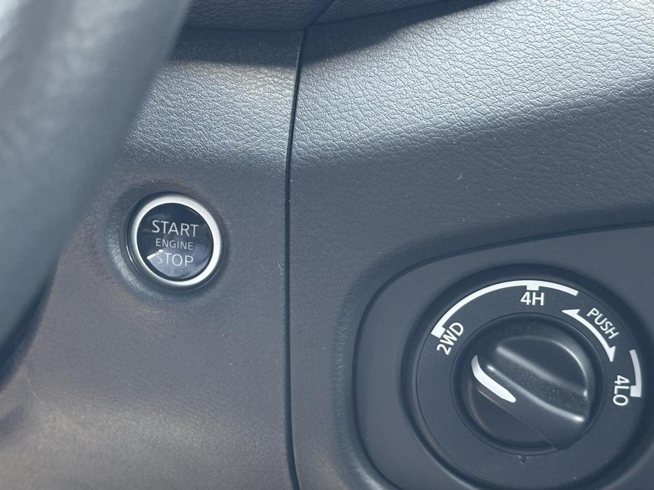 2023 Nissan Frontier King Cab 4x4 S Photo