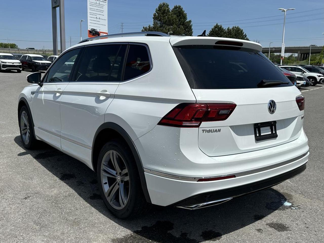 2021 Volkswagen Tiguan Highline 2.0T 8sp at w/Tip 4M Photo3