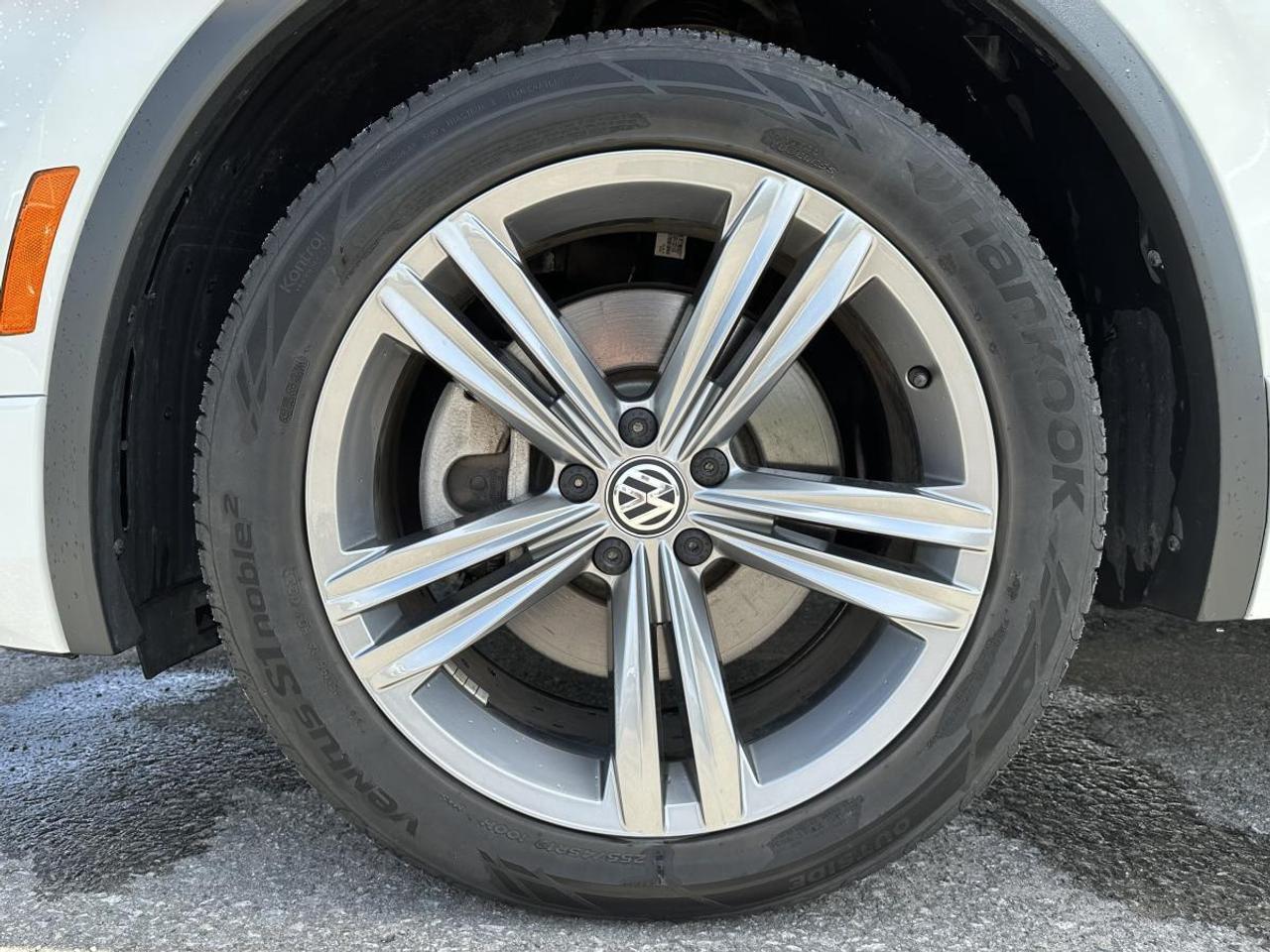 2021 Volkswagen Tiguan Highline 2.0T 8sp at w/Tip 4M Photo