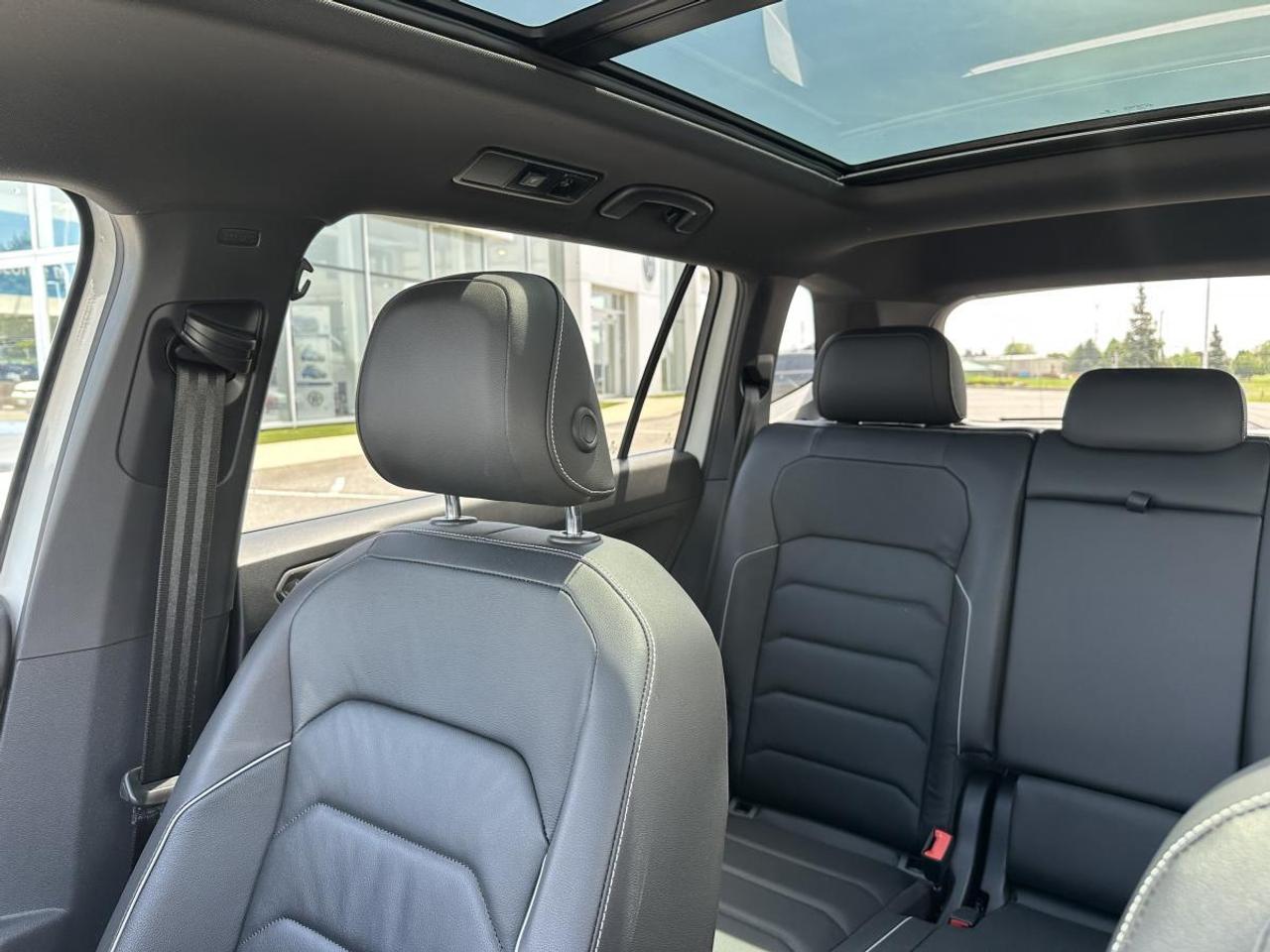2021 Volkswagen Tiguan Highline 2.0T 8sp at w/Tip 4M Photo