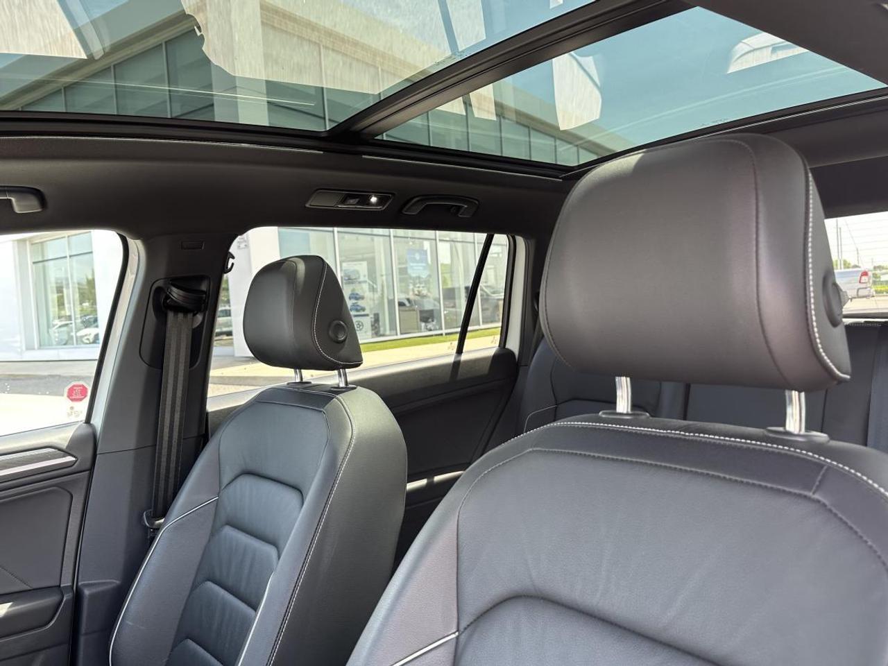 2021 Volkswagen Tiguan Highline 2.0T 8sp at w/Tip 4M Photo