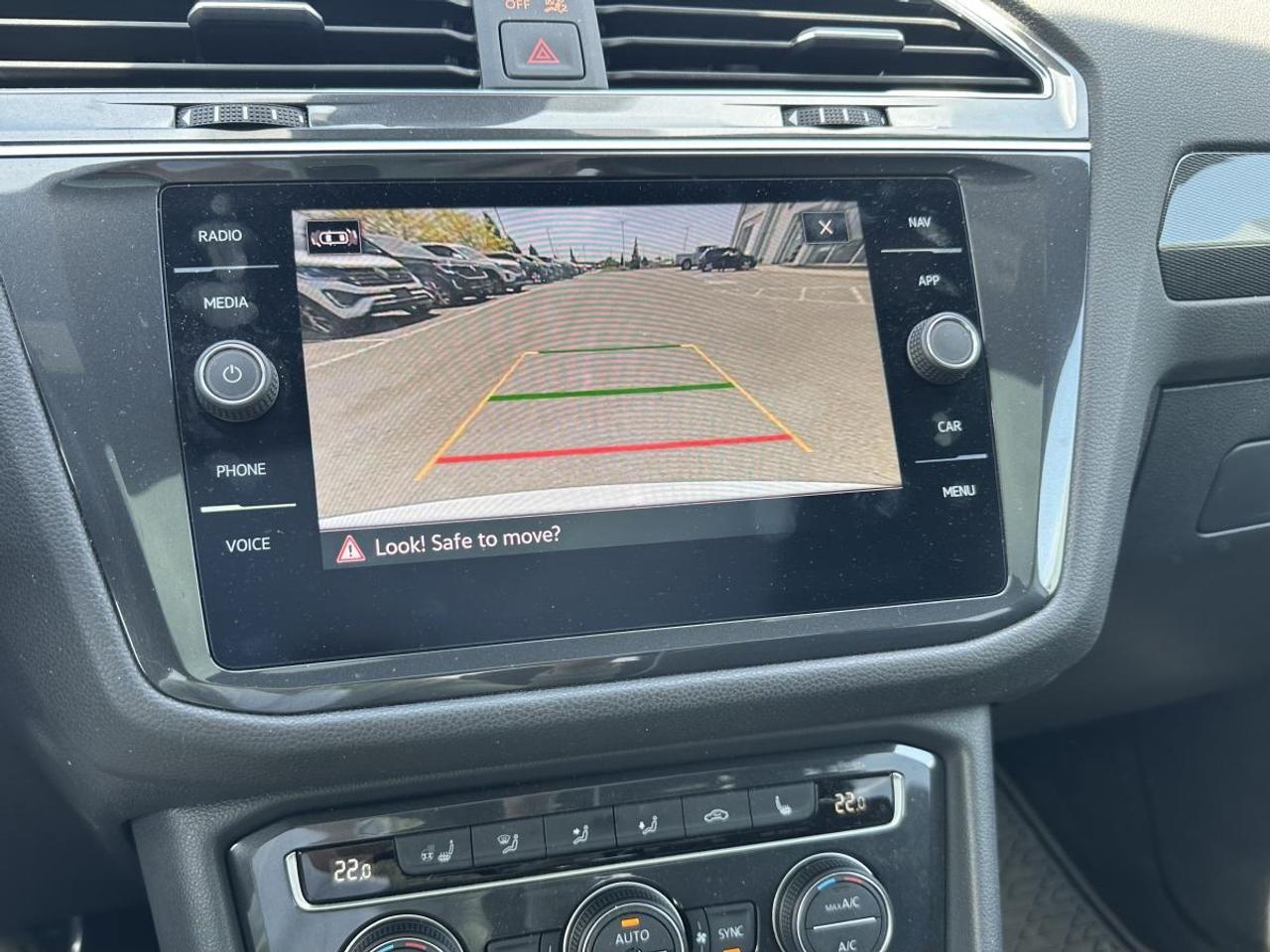 2021 Volkswagen Tiguan Highline 2.0T 8sp at w/Tip 4M Photo