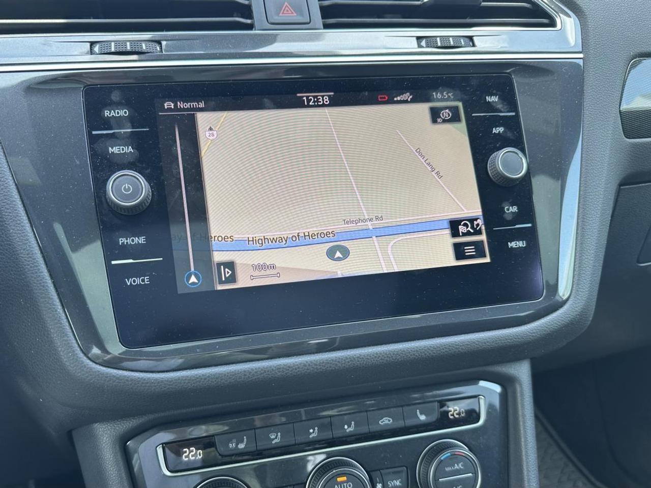 2021 Volkswagen Tiguan Highline 2.0T 8sp at w/Tip 4M Photo