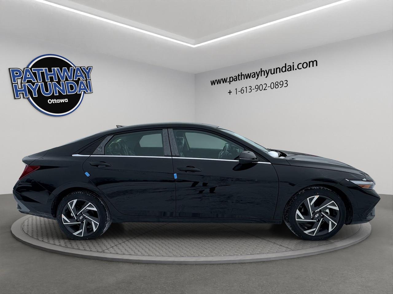 2026 Hyundai Elantra Luxury Photo
