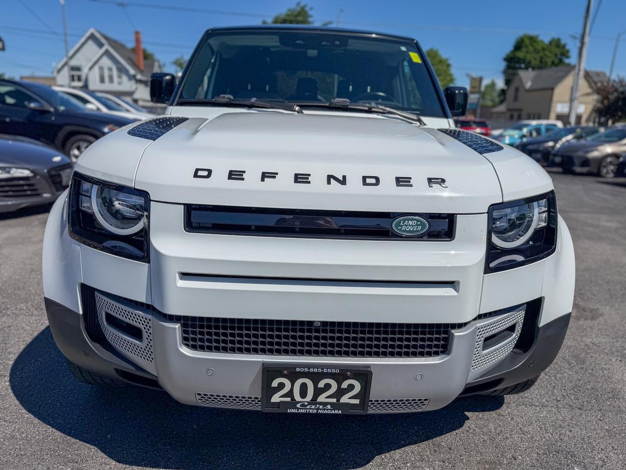 2022 Land Rover Defender S Photo