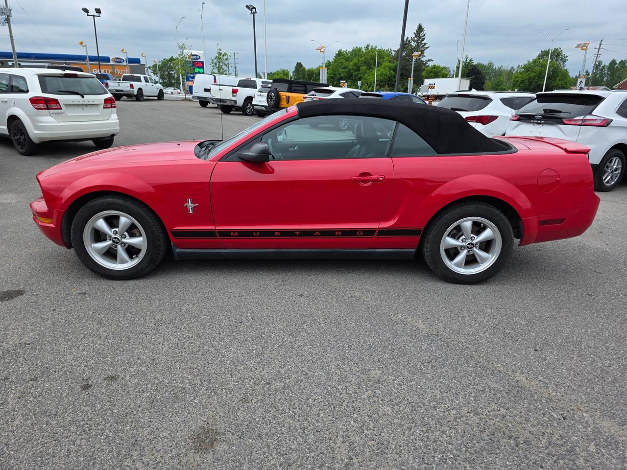 2007 Ford Mustang V6 2dr Convertible Photo