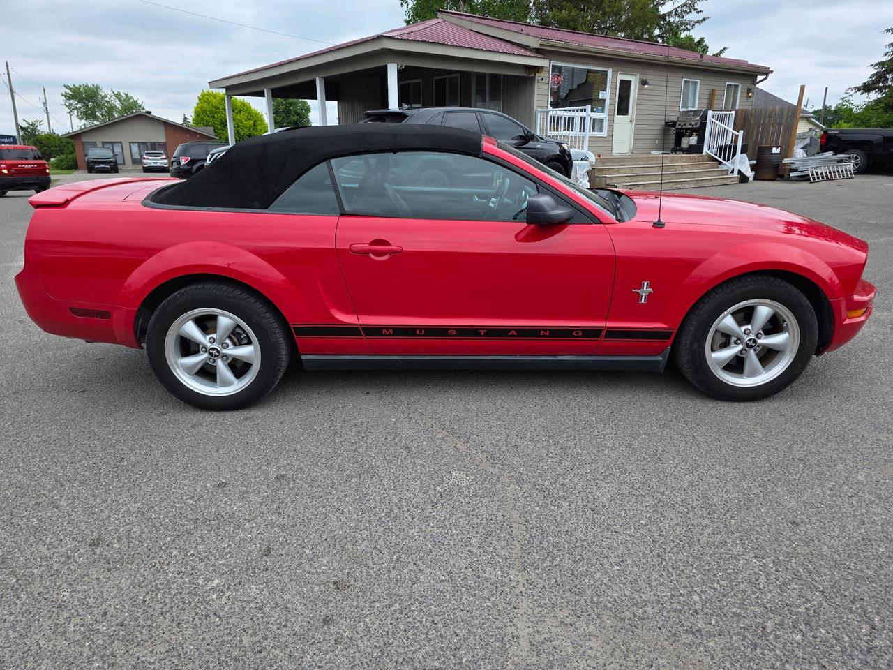 2007 Ford Mustang V6 2dr Convertible Photo