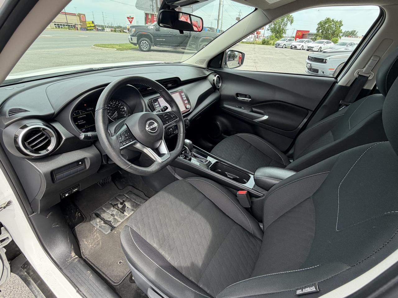 2024 Nissan Kicks SV B-U CAM/HEATED SEATS CALL NAPANEE 613-354-2100 Photo
