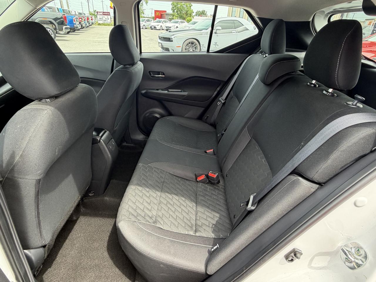 2024 Nissan Kicks SV B-U CAM/HEATED SEATS CALL NAPANEE 613-354-2100 Photo