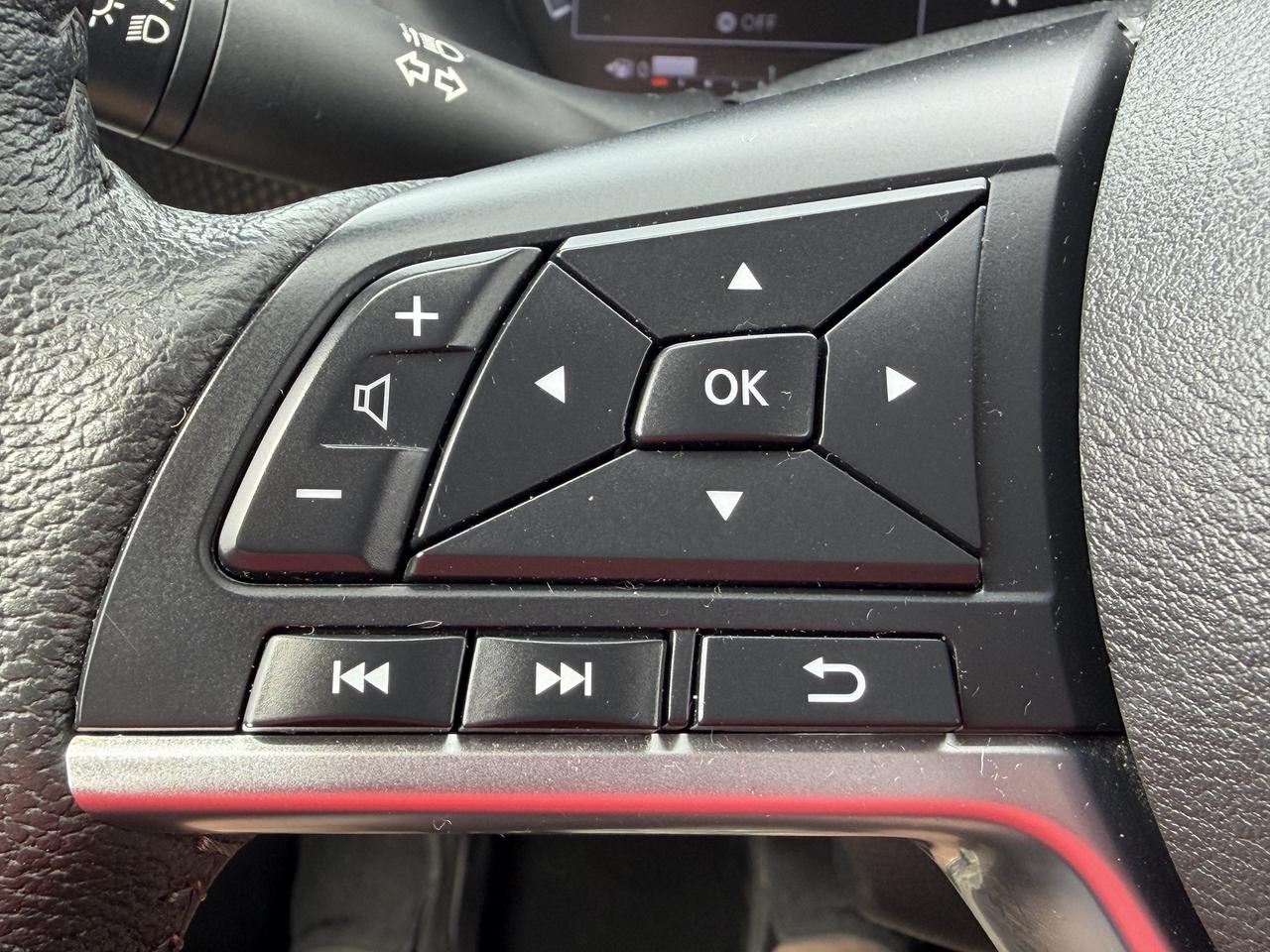 2024 Nissan Kicks SV B-U CAM/HEATED SEATS CALL NAPANEE 613-354-2100 Photo