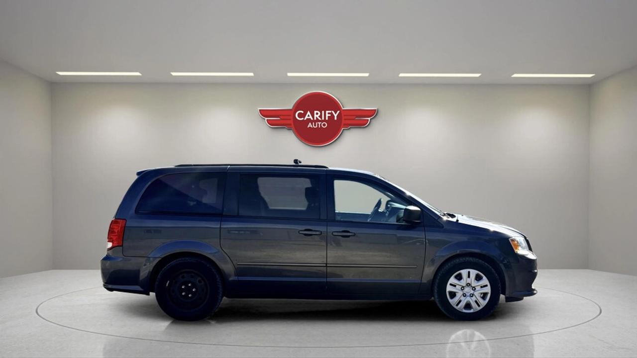 2015 Dodge Grand Caravan SXT Photo3