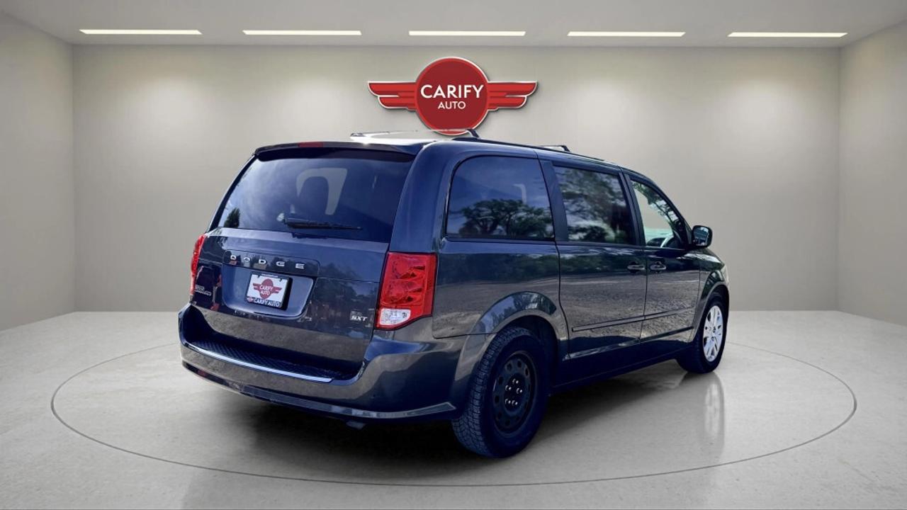 2015 Dodge Grand Caravan SXT Photo