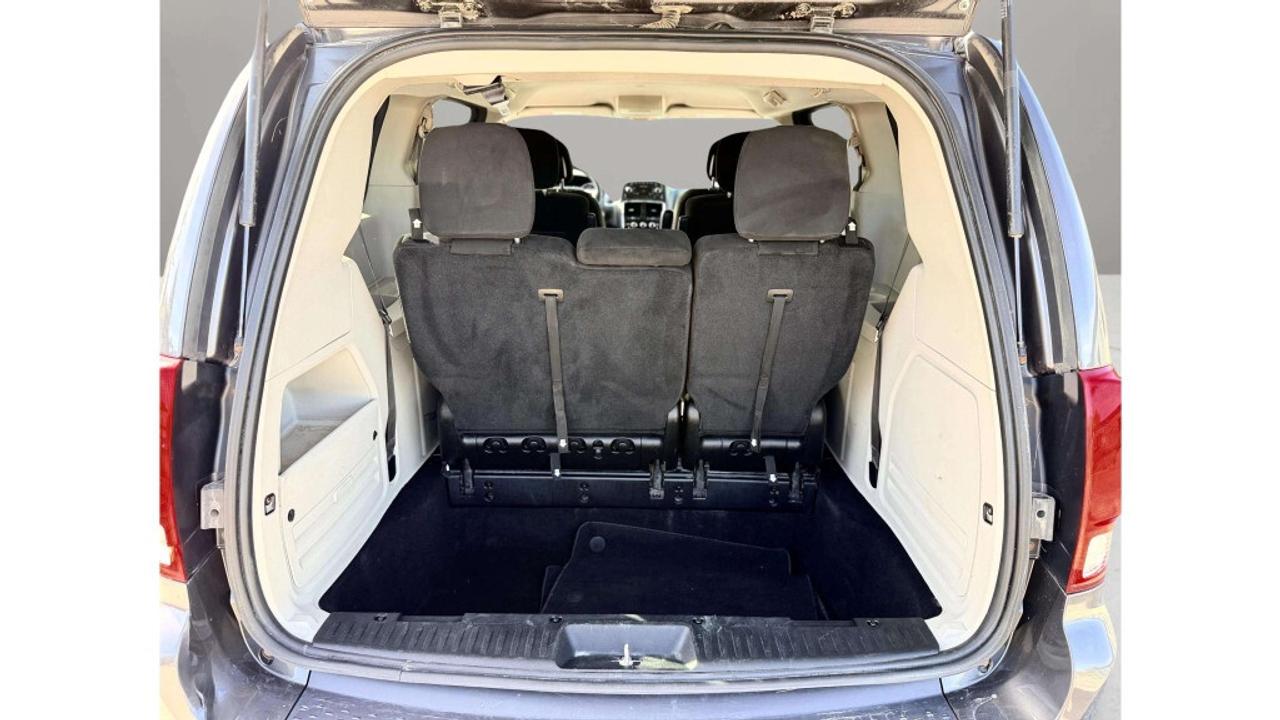 2015 Dodge Grand Caravan SXT Photo