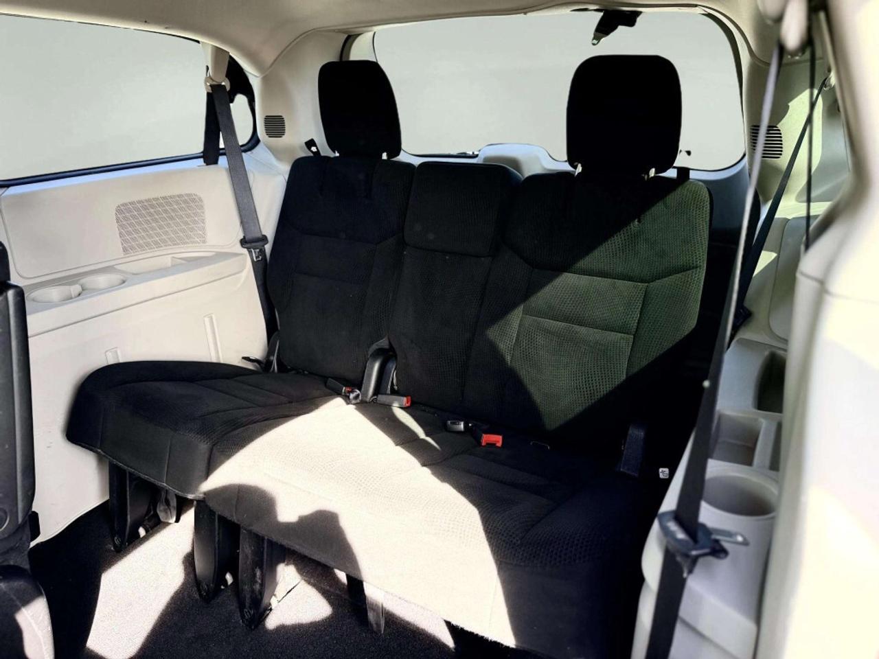 2015 Dodge Grand Caravan SXT Photo